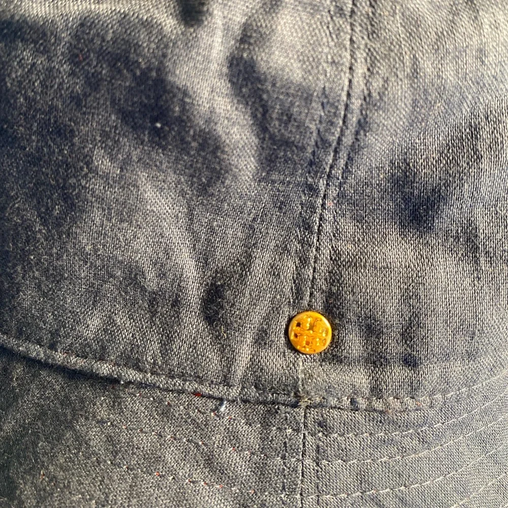 TORY BURCH Plaid Reversible Short Brim Bucket Hat NWOT - Picture 9 of 11